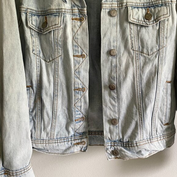 OLD Navy 100% Cotton Embroidered Light Wash Blue Floral Jean Jacket Size XS - Picture 5 of 13